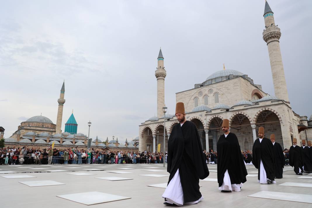 Dünya Konya’da buluşuyor! 99 semazen ayini şerifi icra etti 1